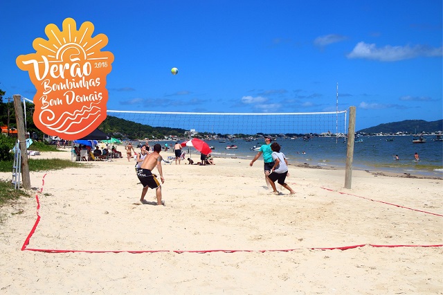 Vôlei nas praias no verão em Bombinhas (Foto: Prefeitura de Bombinhas)
