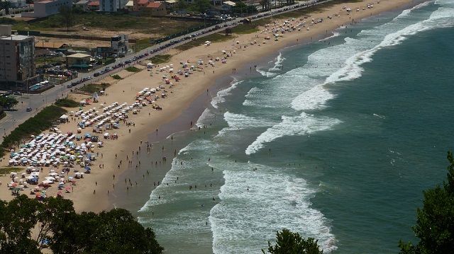 Praia Brava de Itajaí. Fonte: Banco de Imagens Pixabay.